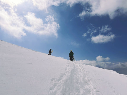 日本二世谷粉雪营（单板）｜滑进滑出·温泉美食·顶级教练带飞 (26.2.22-26.2.28)